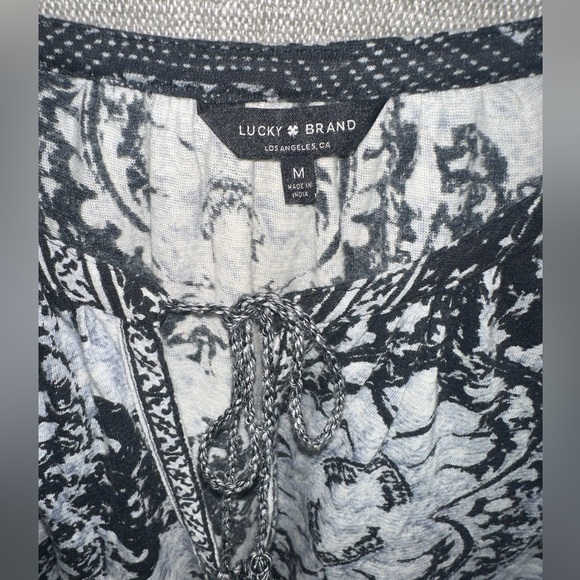 Woman Lucky Brand Blouse Size Medium Long Sleeves - Picture 2 of 6